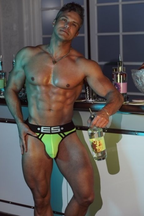 Ironaddict unleashed model hot pictures