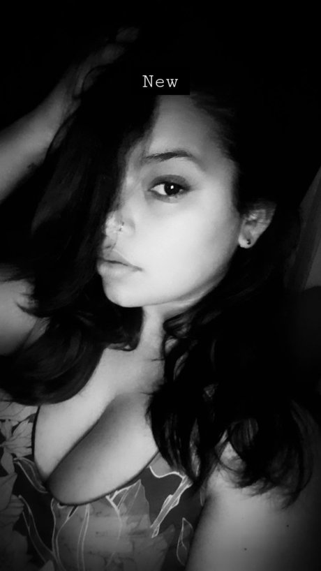 SELENE nude star pic
