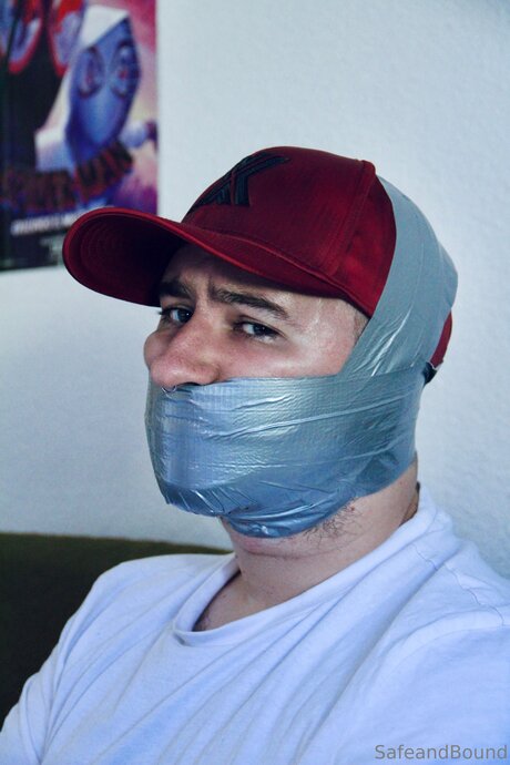 Safe and Bound actriz xxx archivo