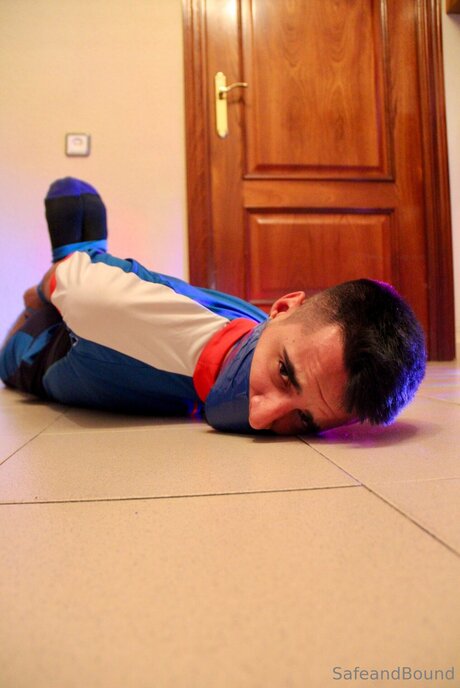 Safe and Bound modelo sexual archivo