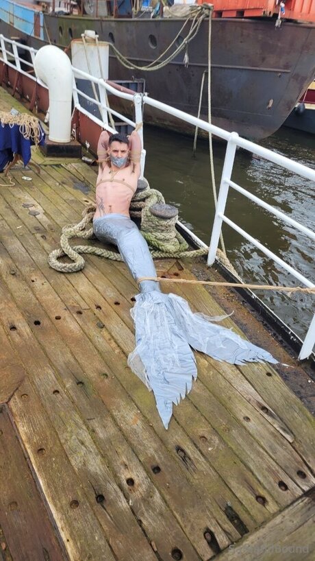 Safe and Bound mejor estrella porno fotos