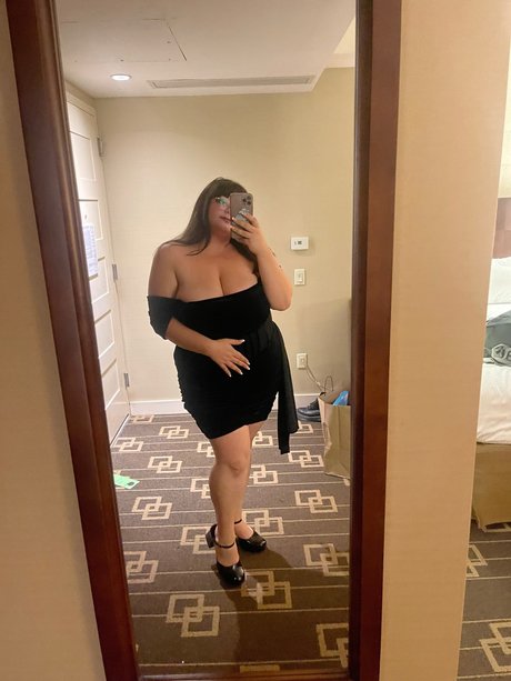 sabby star nude photos