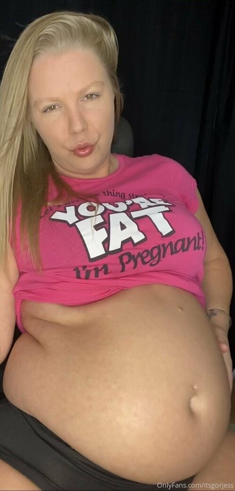 itsgorjess modèle nu collection