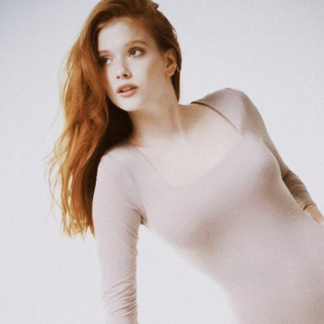 Katya Sitak modelo erótico foto