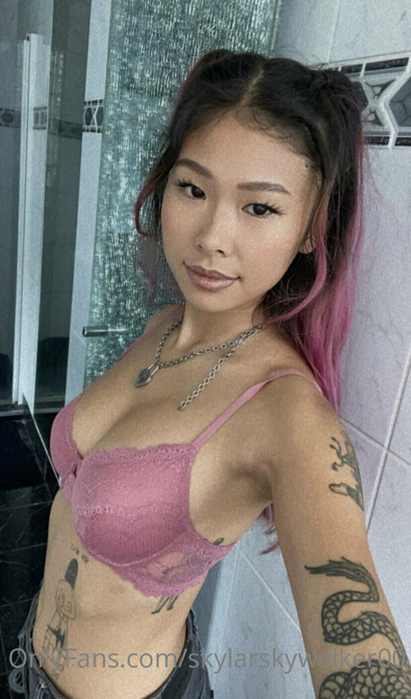 brunette pussy onlyfans free photo