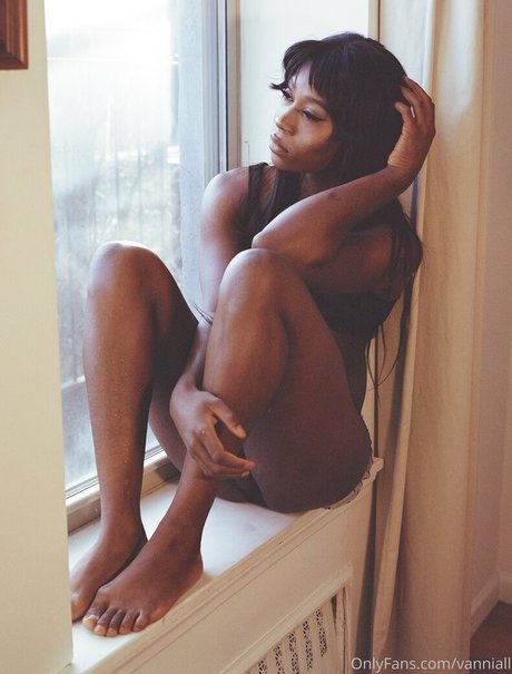 Vanniall actrice érotique image