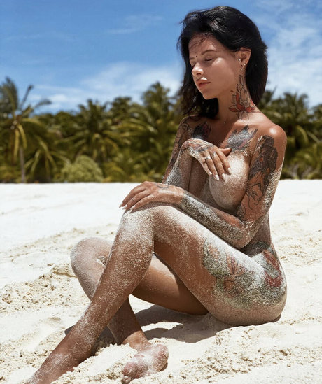 Myrrr Myrrrr pornstar sex photo