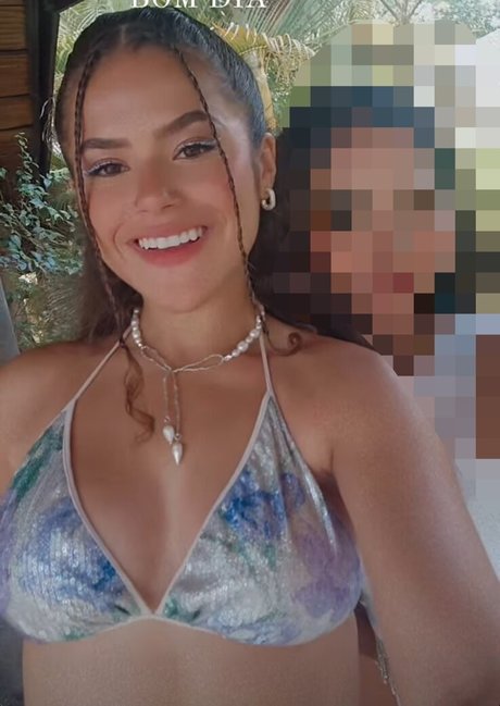 Maisa Silva desnudos de estrellas porno galería