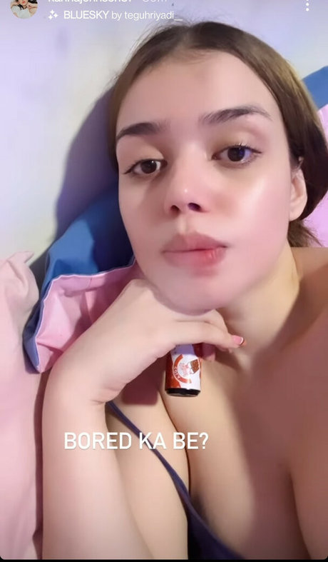 Karina Johnson modelo de alta calidad archivo