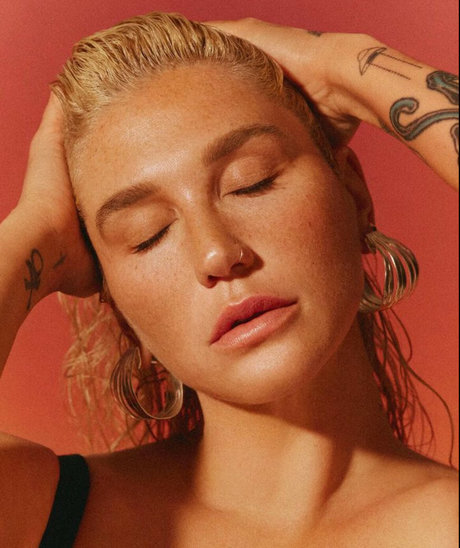 KeshaRose modèle chaud image