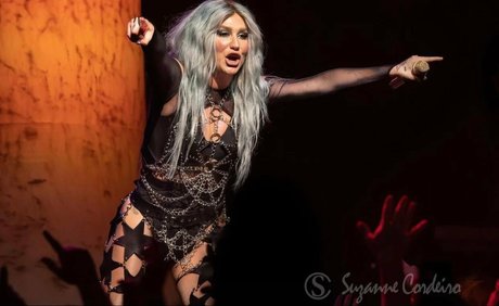 KeshaRose actriz desnuda galería