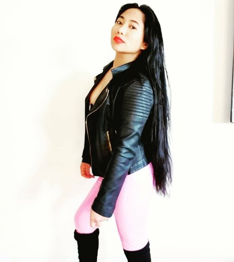 msspinay pornstar sexy photo