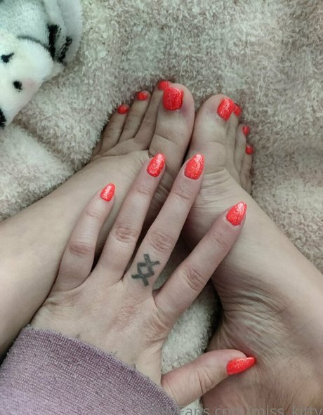 miss kitty estrella xxx archivo