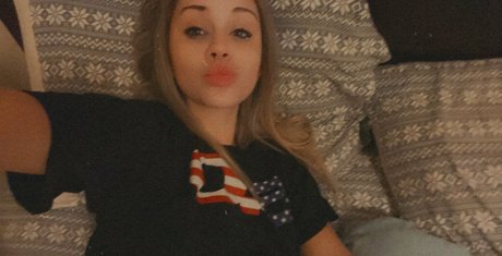 sassysloth star nude img