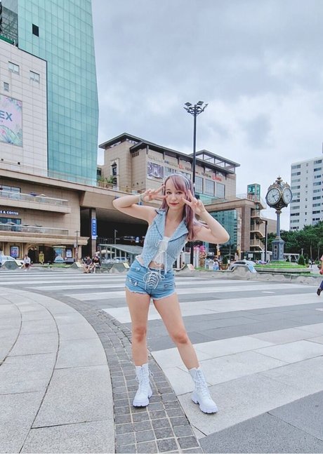 Keekihime modèle de haute qualité images