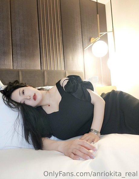 anriokita real modelo porno galerías