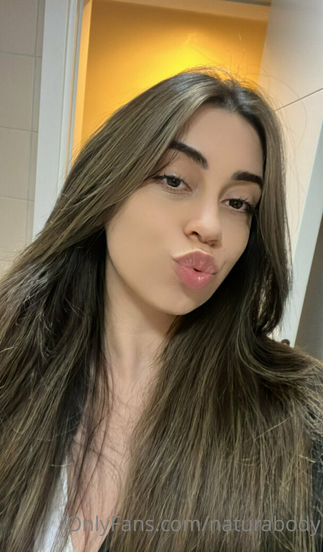 mervedamla modelo sexy galería