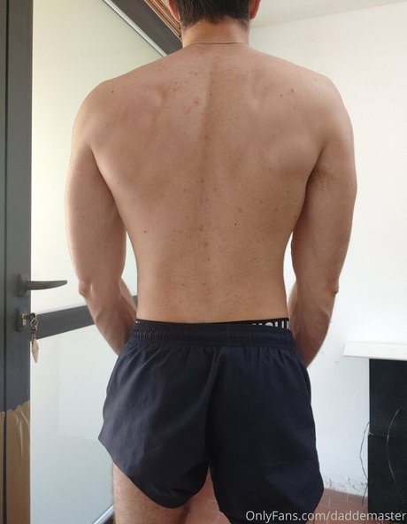 daddemaster desnudos de modelos foto