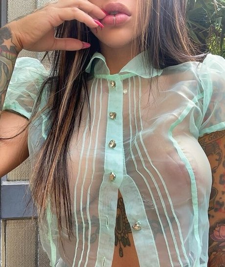 Alexis Mucci estrella atractiva foto