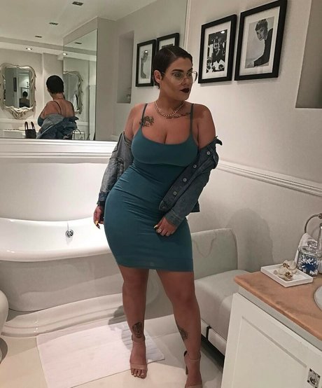 Aniela sexo modelo foto