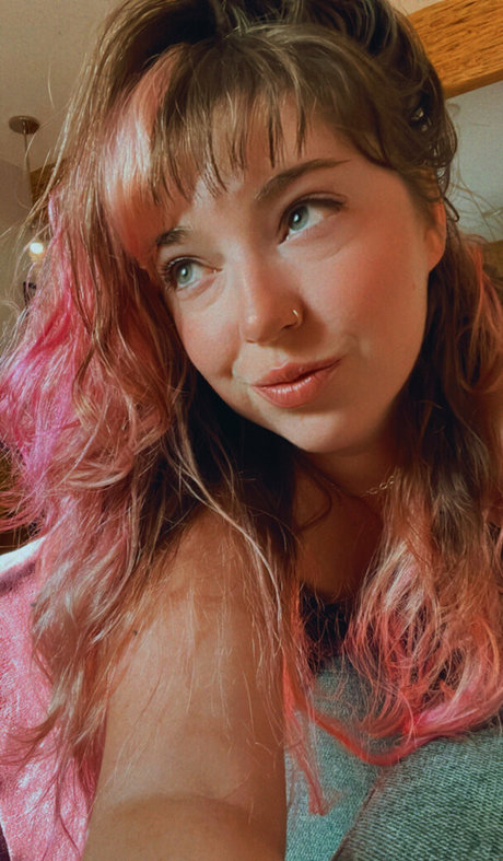 lilpinkalien actrice chaude des photos