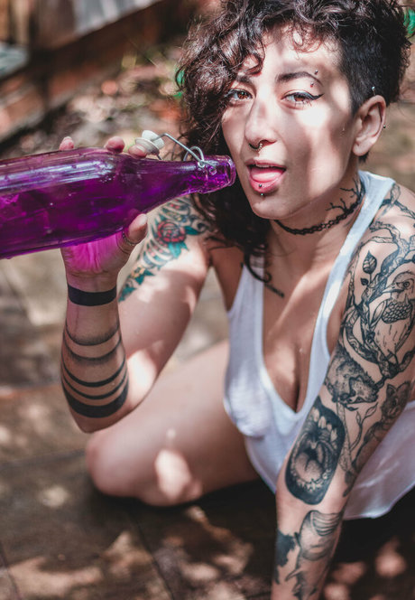 julh4 free modèle xxx galeries