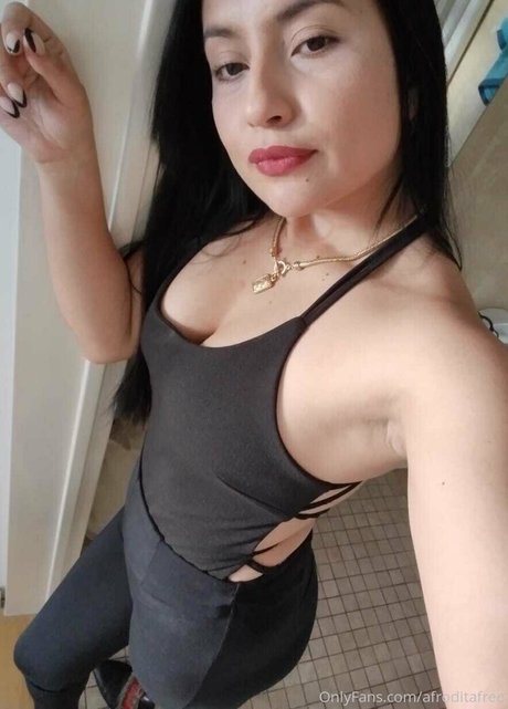 kitty wife onlyfans pretty photos