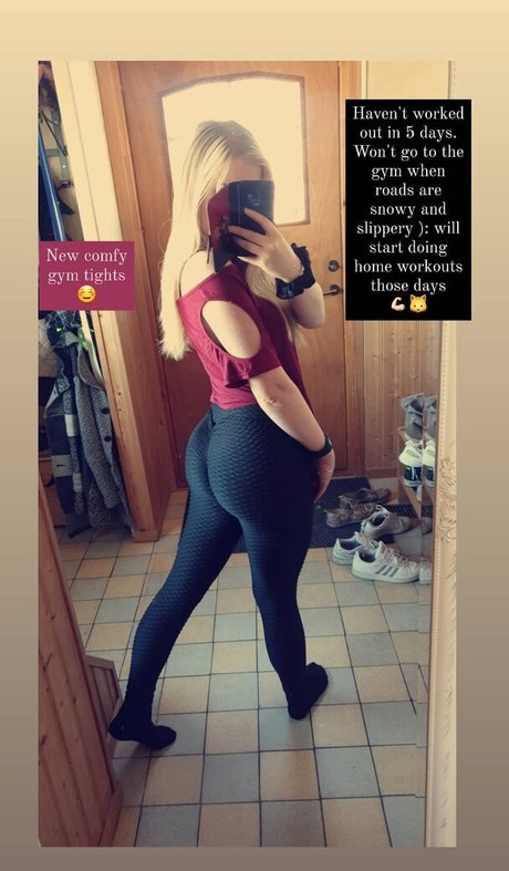 Purrluna actrice artistique galerie