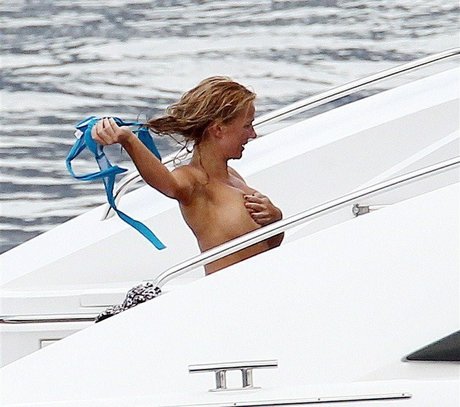 Geri Halliwell estrella porno de alta calidad imagen