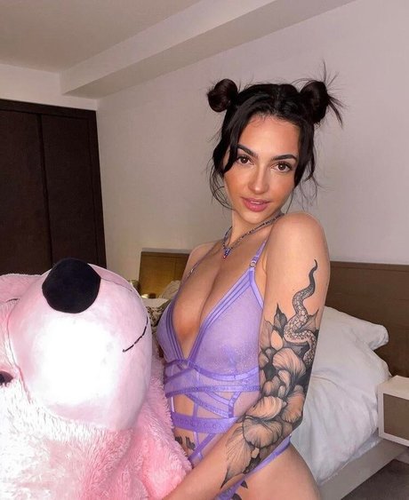 Miaxmon modèle exclusif des photos