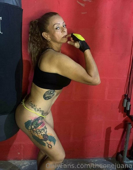 theonejuana modelo exclusivo fotos