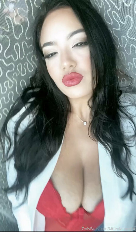 kittenlatenight actriz de arte recopilación