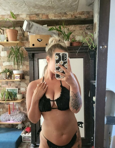 midgetto bonita estrella galería