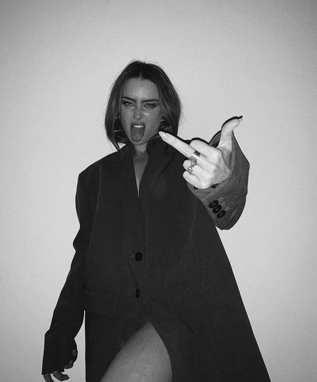 Effy Palarya modelo superior galería