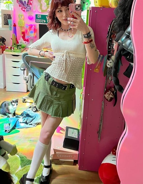 Kailee Morgue actriz porno foto