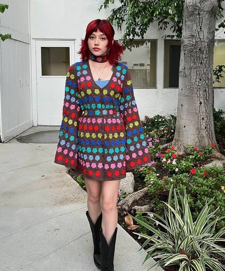 Kailee Morgue desnudos de estrellas galerías