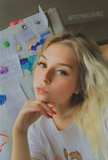 yumiaiko arte modelo galería