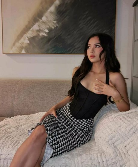 minaashfree naked actress image
