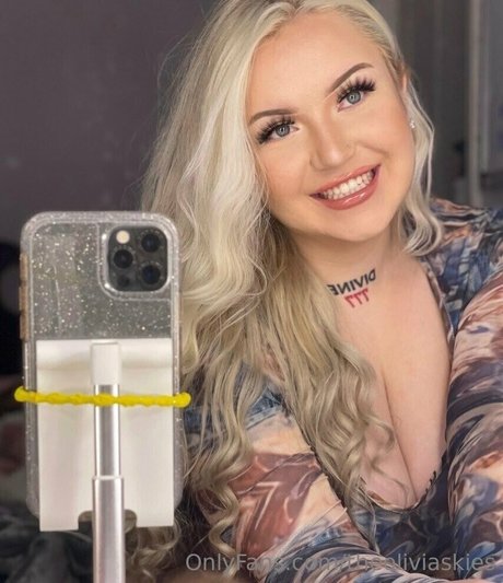 theoliviaskies actriz adulta fotos