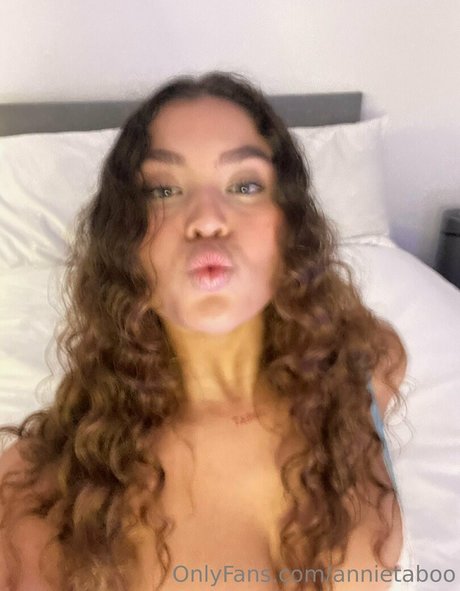 annietaboo actrice parfaite galerie