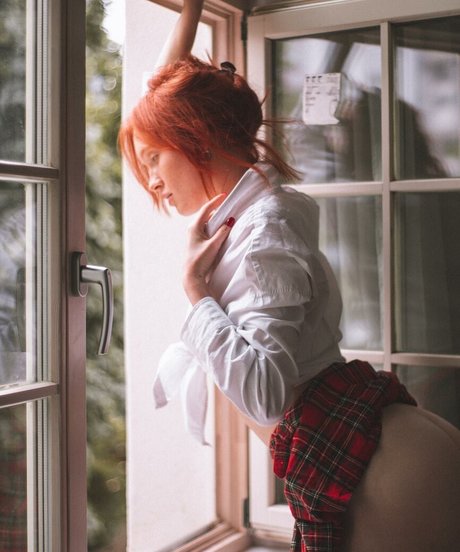 Arina Bik nus star du porno img