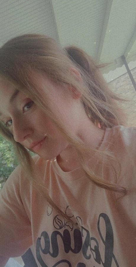 liittleladyfree star du porno chaud galeries