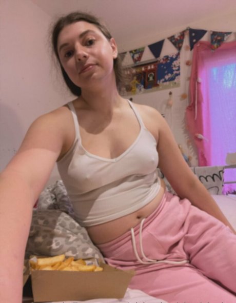 chippiechipsbimbo pornstar art gallery