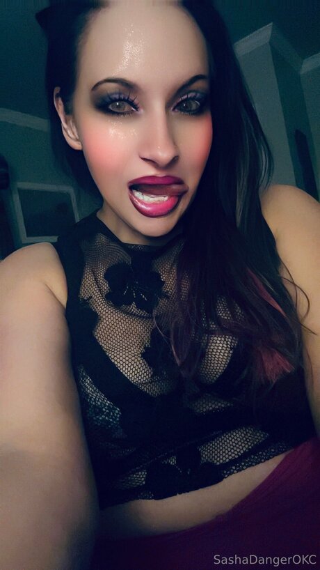 Sasha Danger OKC modelo desnudos archivo