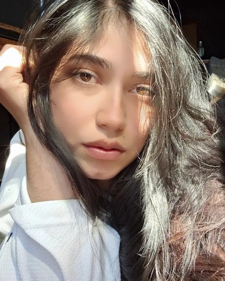 SATURNPUZZY nice actress photo