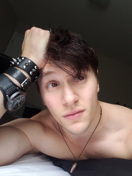 TryToFlyMike free pornstar image