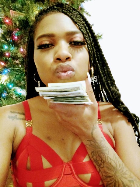 Zayla actriz caliente fotos