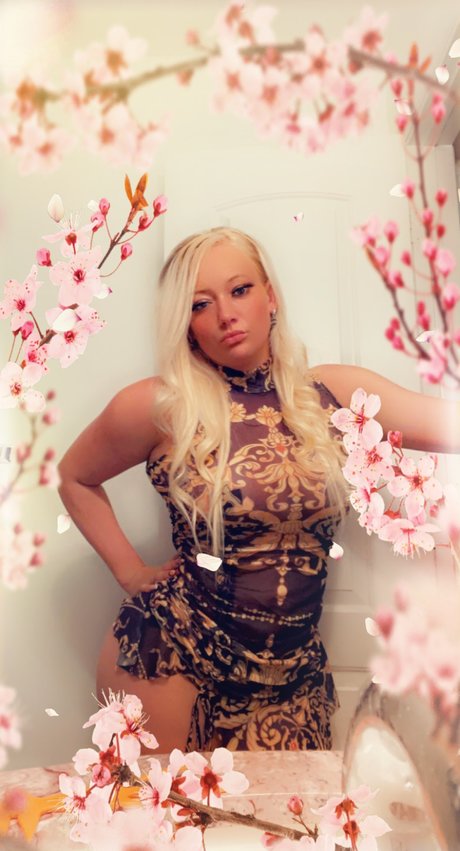 SnowDollas_ sex model pic