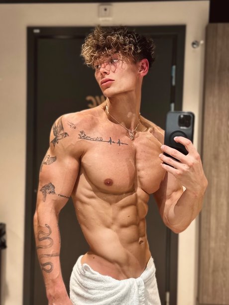 Melvin Moore pornstar free gallery
