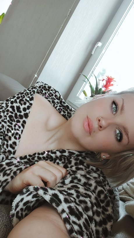 Femke Wouters model erotic images